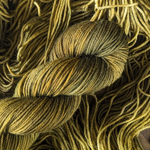 Merino DK Yarn in Avocado, Hand Dyed Yarn, Superwash DK Weight Yarn, Superwash Merino Yarn, DK Sock Yarn, Sweater Yarn, Merino Wool Yarn