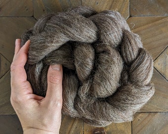 Corriedale Combed Top, Natural Brown Undyed Wool, Corriedale Wool, Corriedale Roving, Fiber for Spinning, Undyed Fiber, Spinning Fiber