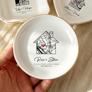 Customized Wedding Location Jewelry Plate, Romantic First Anniversary Gift for Wife, Engaged Milestone Keepsake, Minimalist Map Ring Holder