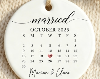 Custom Wedding Engaged Calendar Ornament - Engagement Christmas Ornament - Wedding Date ornament - Gift For Newly Couple - Married Ornament