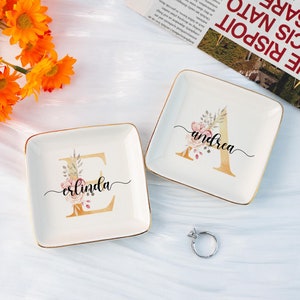 Plato para anillo con nombre inicial personalizado, plato para joyería personalizado con nombre, regalo de boda para dama de honor, regalo de cumpleaños, bandeja para baratijas, regalo para mejor amiga