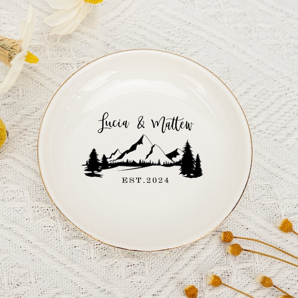 Personalized Ring Dish,Wedding Ring Holder,Jewelry Dish,Wedding Gift for Her,Engagement Gift for Bride,Bridal Shower Gift,Anniversary Gift