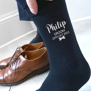 Benutzerdefinierte Groomsmen Socken, Hochzeit Party Socken, Groomsmen Geschenke, personalisierte Herrensocken, Trauzeugen Socken für ihn, Vater der Braut / Bräutigam Socken