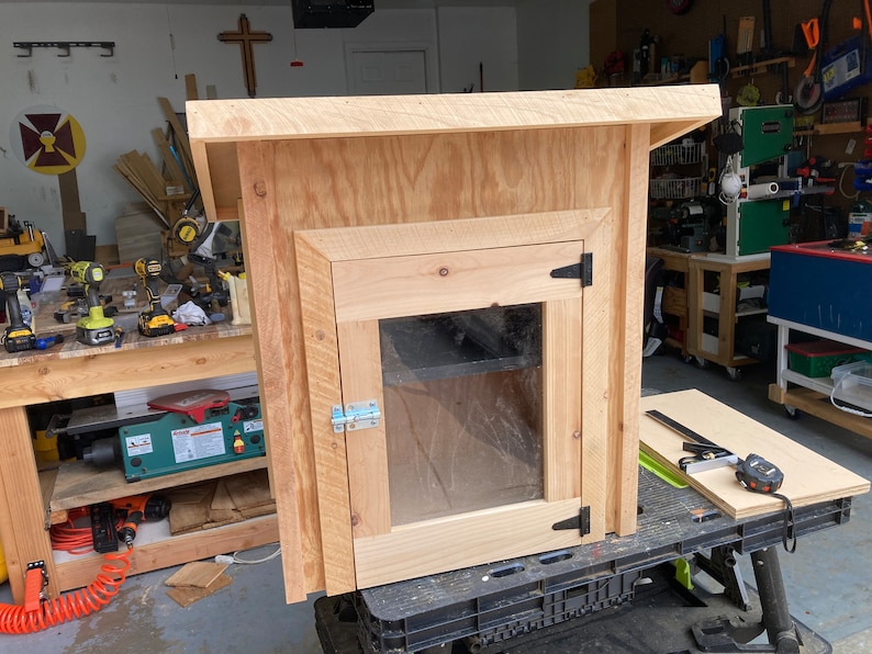 Plano de carpintería para compartir en la despensa de Little Free Library - Plano de proyecto de madera fácil - Proyectos de madera para vender imagen 8