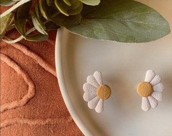 Clay Earrings | Spring Earrings | Daisy Stud Earrings | Daisy Earrings | Half Daisy Stud Earrings