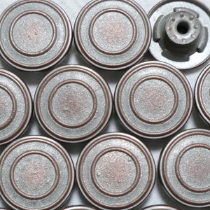 18 mm metalen jeanknopen (10 sets), grijze en koperkleurige knopen, niet-gestikt, jeansspijkers, klinknagelknopen, jasje, jas, sluitingen en sluitingen