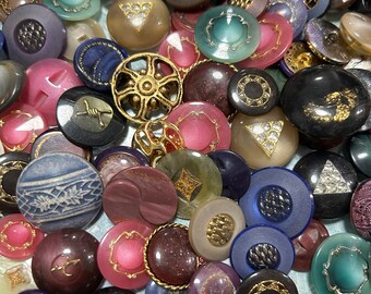 140 mixed 1970s-1980s vintage resin buttons