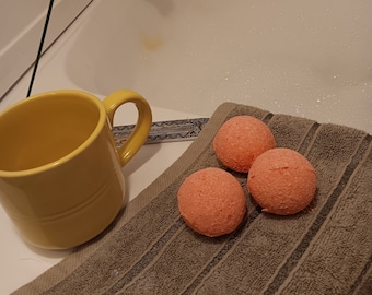 Apple Pie Bath Bomb
