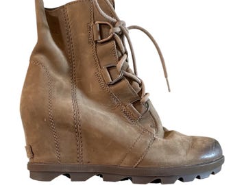 Sorel Leather Boots Womens Size 9.5