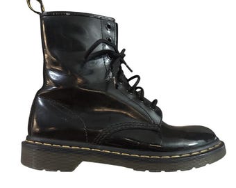 Dr. Martens Combat Boots Womens Size 7
