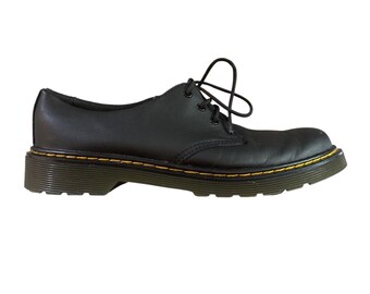 Dr. Martens Oxford Shoes Mens 6 Womens 7