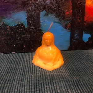 Vela de cera de abeja con diseño de la Mona Lisa