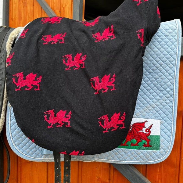 Sattelschoner Welsh Pony Sattelschutz Reitsportzubehör Wales Design walischer Drache Handmade