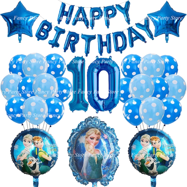 Puede incluir: Decoraciones de globos azules y blancos para una fiesta de cumplea&ntilde;os de 10 a&ntilde;os. Los globos incluyen una pancarta que dice "Feliz cumplea&ntilde;os", dos globos grandes de n&uacute;mero 10 azules y un grupo de globos azules y blancos con lunares. Tambi&eacute;n hay dos globos redondos de aluminio con im&aacute;genes de Elsa y Anna de la pel&iacute;cula Frozen.