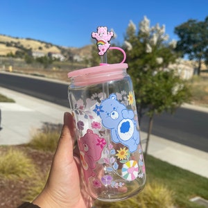 Retro Bears 16oz glass tumbler with acrylic plastic lid.