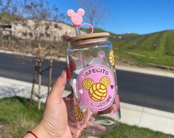 Cafecito y chisme mouse glass tumbler