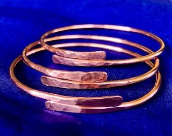 Simply Elegant Hammered Copper Cuff Bangle. Arthritis Healing Jewellery, Metaphysical attributes, Gentle Design, Raw Copper. Unique Gift.