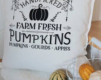 Farmfresh Pumpkins Kissenhülle Hygge Season Kissenbezug weiss Herbst Deko Geschenk 50x50cm GodeTied Herbstzauber Kürbis