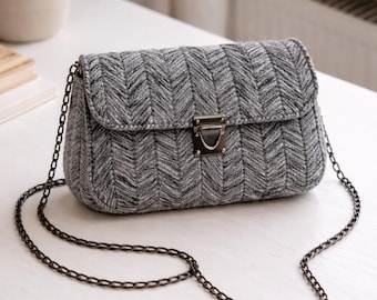 Bolso de hombro de ganchillo hecho a mano, bolso de punto de espiga, bolso de mano con correa de cadena, bolso minimalista con cierre.