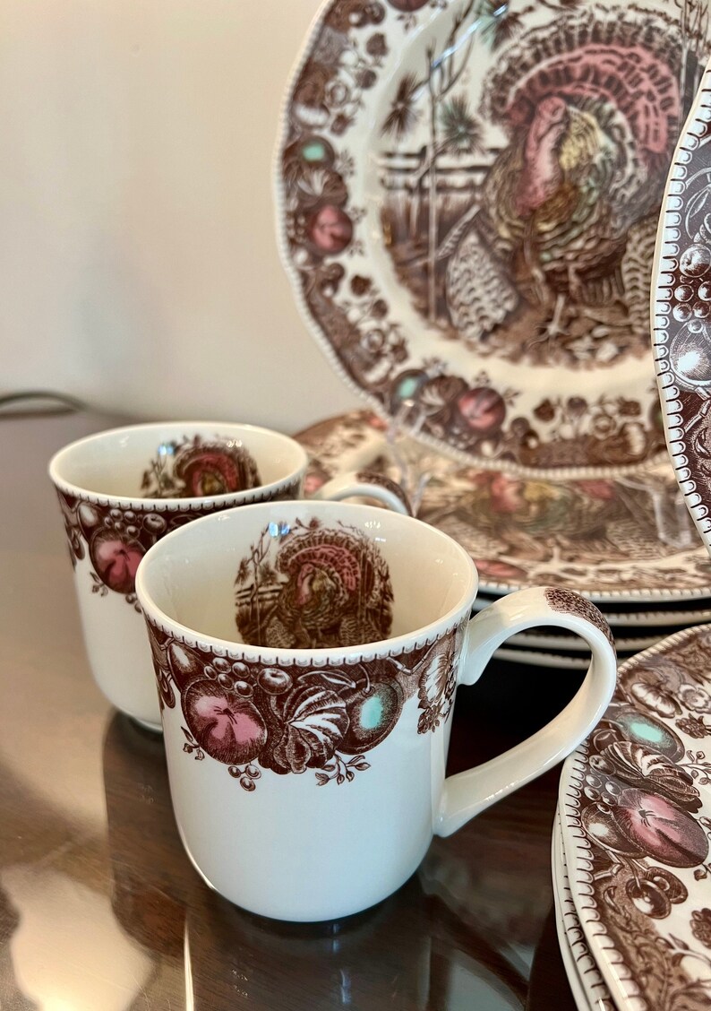 His Majesty by Johnson Brothers / Dinner Plates / Mugs / England 1883