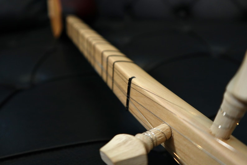 cura saz, saz, turkish cura, professional cura, erasaz saz, erasaz cura instrument, cura instruments, cura photo, cura sazs, carved cura, carved cura saz, erasaz