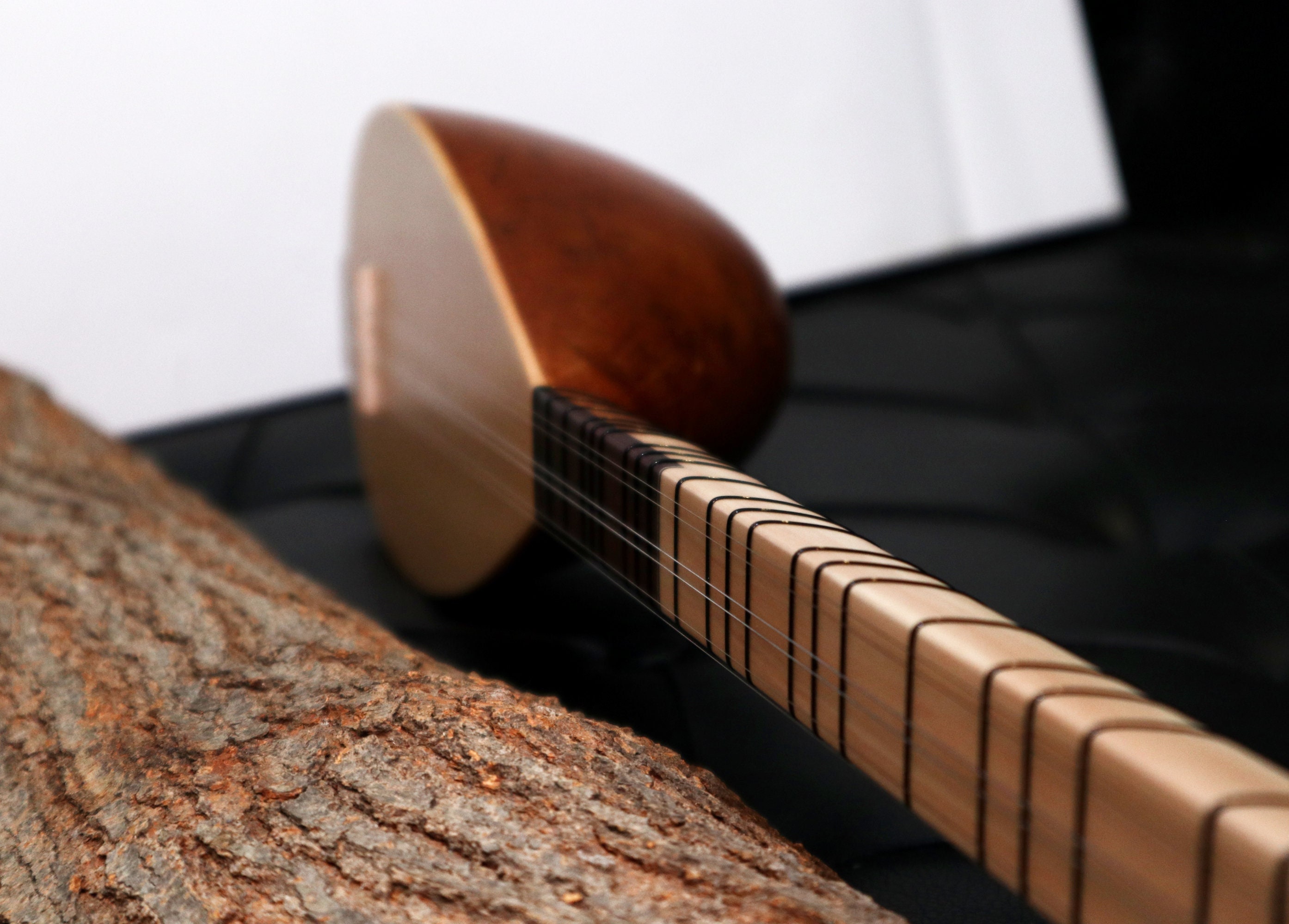 Vintage Carved Hornbeam Wood High Quality Cura Saz, Ebony Pegs