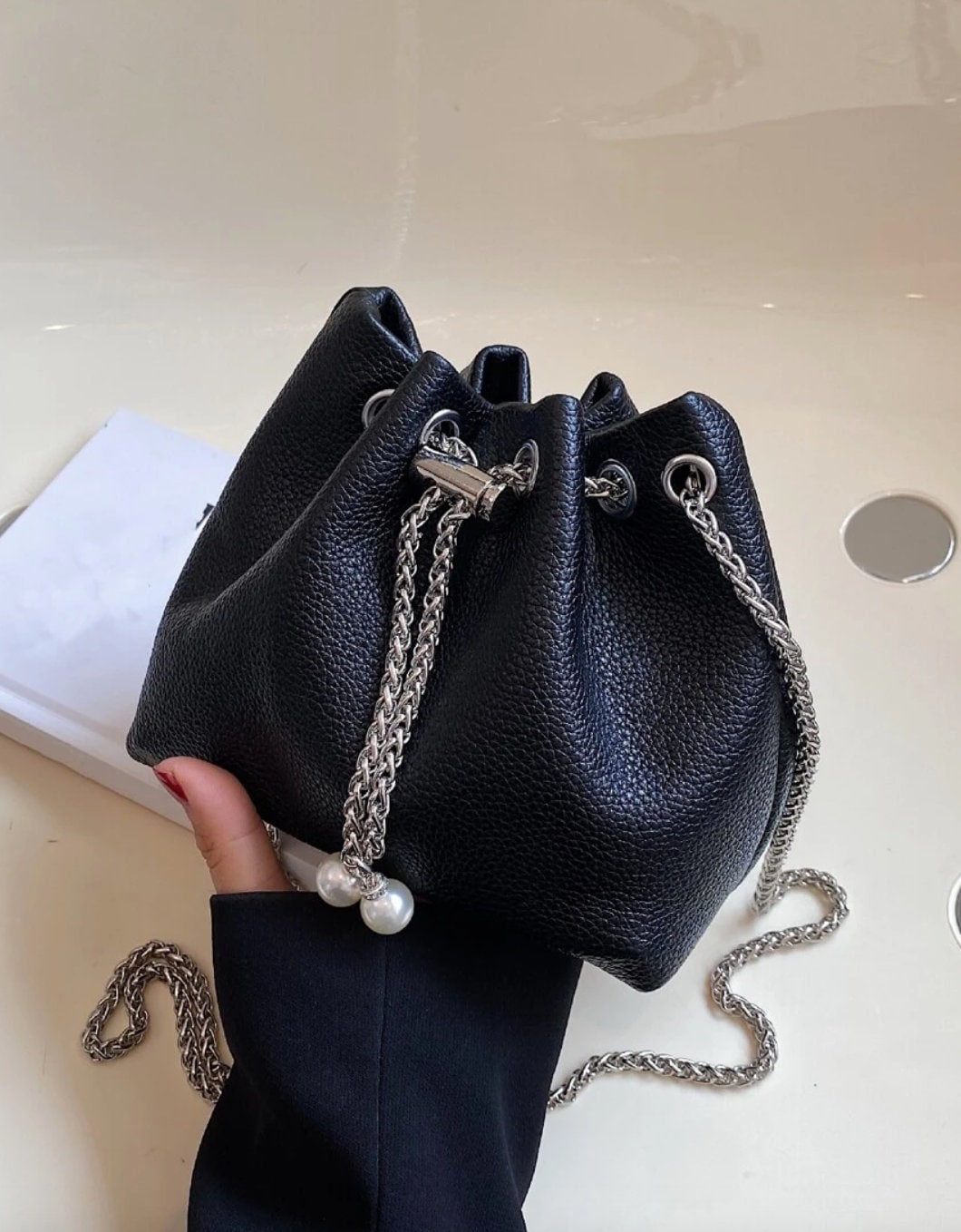 chanel crossbody bucket bag leather