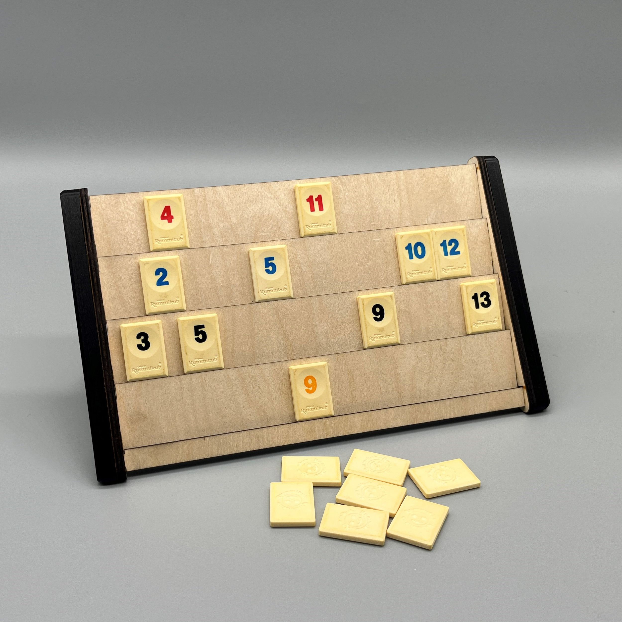 Rummikub expansion/stand for game pieces