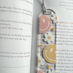 Pastel Smiles and Daisies Bookmark, Acrylic Bookmark, Gifts for Book Lovers, Reading Gifts, Bookmarks