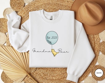Custom Grandma Sweatshirt For Grandmother Sweater For Gigi Gifts Personalized Winnie The Pooh Hoodie Classic Pooh Bear Customizable Shirt