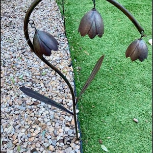 Décoration de jardin avec carillon de fleurs de cloche