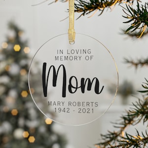 In Loving Memory Of 2023 Personalized Christmas Ornament - Custom Keepsake Memorial Ceramic Ornament for Father Mother Remembrance
