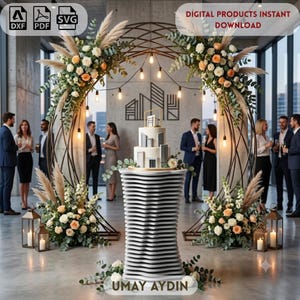 Könnte beinhalten: Ein digitaler Sofort-Download mit einer dreistöckigen Torte mit architektonischen Details auf einem weißen, gewellten Sockel. Die Szene umfasst einen großen Metallbogen, der mit Pampasgras, weißen und pfirsichfarbenen Rosen geschmückt ist.