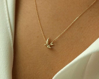 Bird gold Necklace sparrow necklace gold bird pendant bird jewelry swallow necklace bird charm necklace animal necklace dainty bird