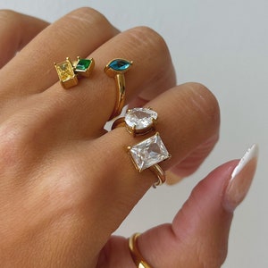 Toi et moi ring, two stone ring, pear shaped ring, double stone ring, adjustable pear emerald ring, gold you and me ring, radiant cut ring