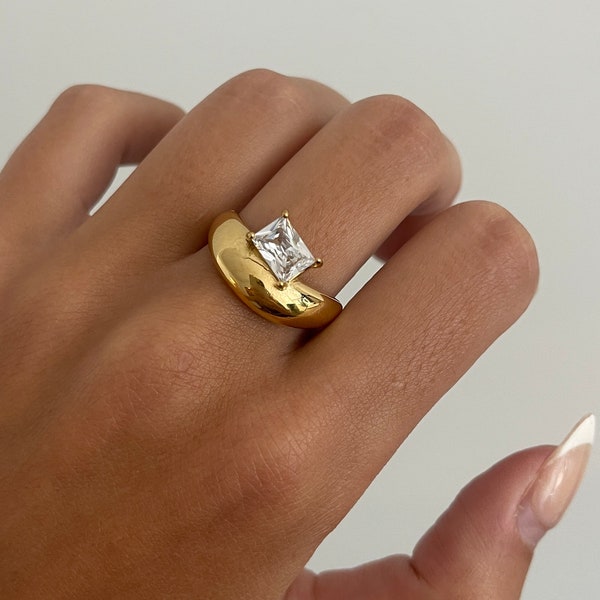 Bague dôme minimaliste, bague dôme irrégulière, bague dôme en pierres précieuses, bague dôme émeraude, bague en pierres précieuses, bague tendance, pierres précieuses empilables pour bague dôme