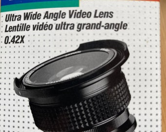 VIVITAR Ultra Wide-Angle Lens