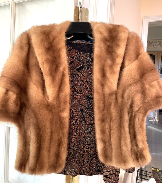 Exquisite Fur Stole - image 5