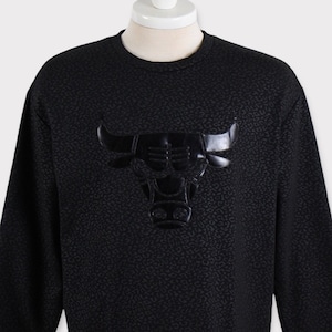 Embroidered Vintage 90s Chicago Bulls Sweatshirt/Chicago Bulls Shirt/Chicago Bulls Tshirt/Chicago Bulls T shirt/Chicago Bulls Sweater/Hoodie