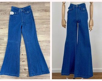 XS 1990s does 1970s Deadstock Indigo 'Deal' Tall Flared Jeans