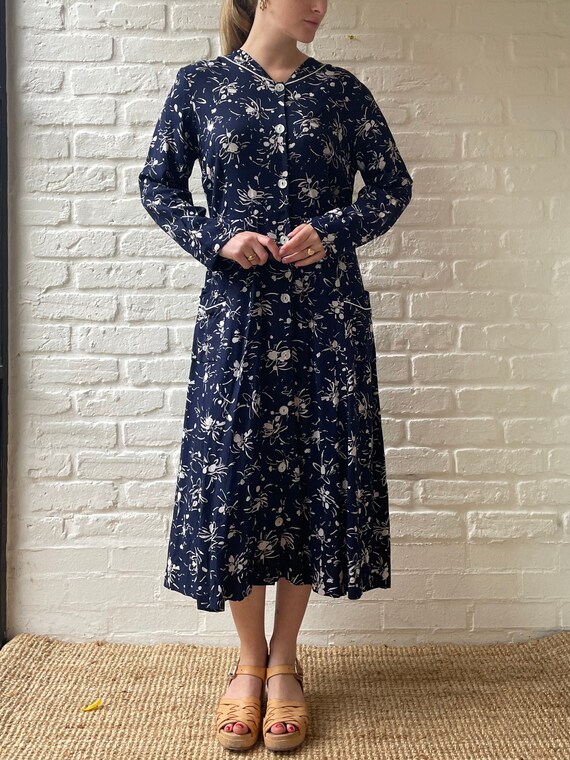 L 1950's Cotton Navy Floral Day Dress with Front … - image 2