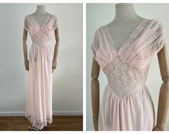 S 1950's 'Taylor Woods' Pale Pink Nylon Slip Nightdress