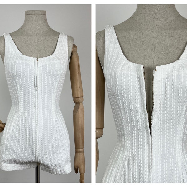 XS 1950s 'Silhouette de France' White Textured Cotton Zip Down Romper Playsuit