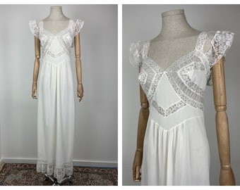 S 1950's 'Taylor Woods' White Nylon Slip Nightdress