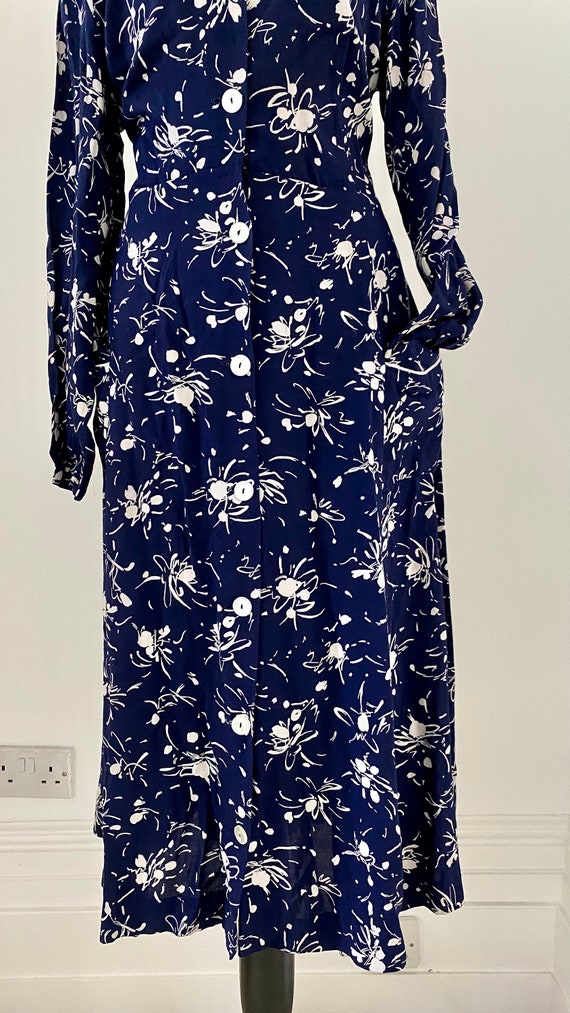 L 1950's Cotton Navy Floral Day Dress with Front … - image 5