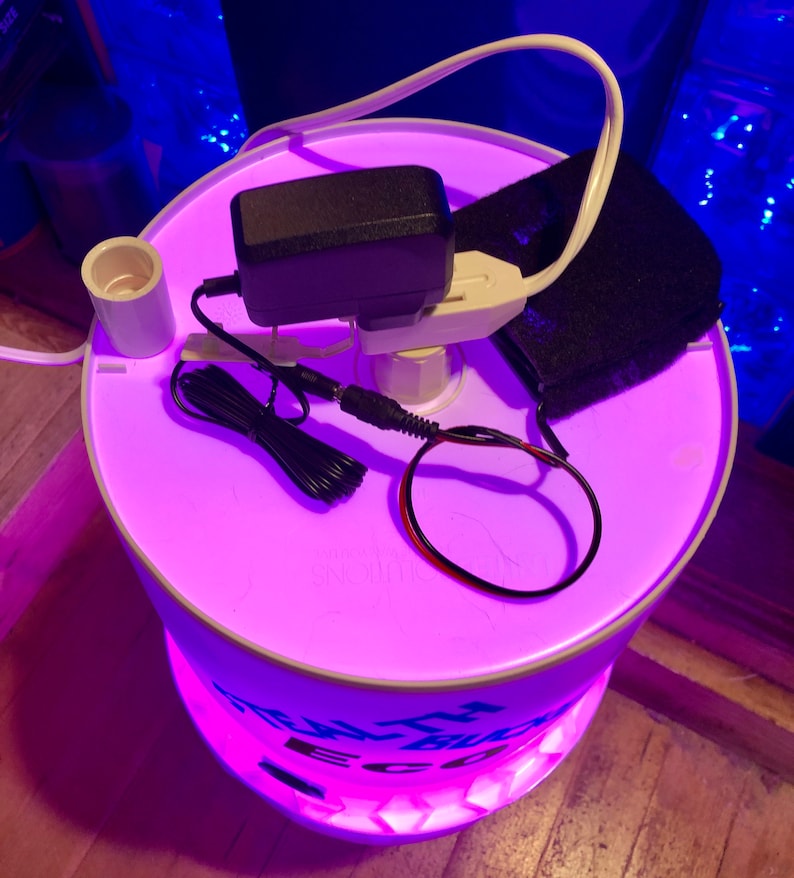 WHITE ECO Stealth Grow Bucket Space Bucket W/led Grow Light & Hygrometer Now Uses Only 10 Watts