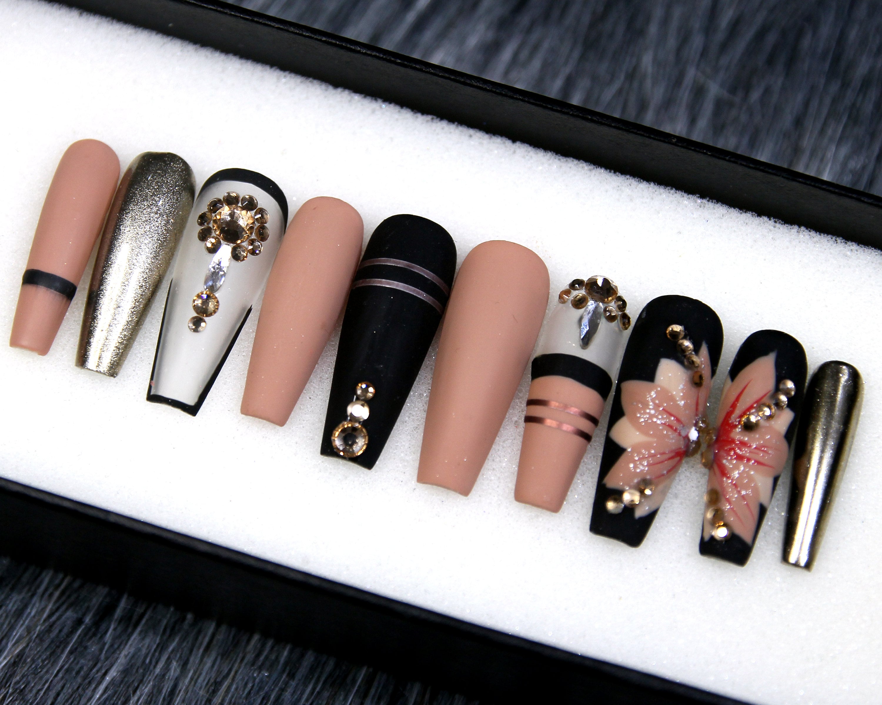 21 Aesthetic Baddie Nails To Inspire Your Next Look  Inspired Beauty