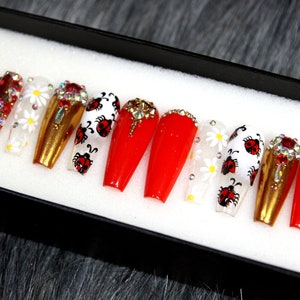 Daisy Lady Bug Press on Nails with Crystal | Glue On Nails Coffin Luxury | Press On Nails | Fake Nails Luxury | Gel X Nails N105