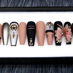 Pastel Flowers Press On Nails Floral Glue On Nails Coffin Nails Luxury Gel X Fake Nails Glitter Short Nails N27 image 3