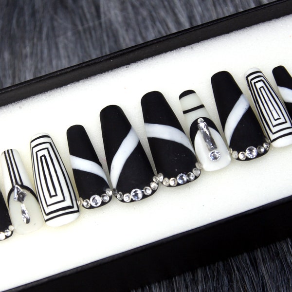 Black and White Maze Press On Nails: Luxury Coffin Style, Abstract Design